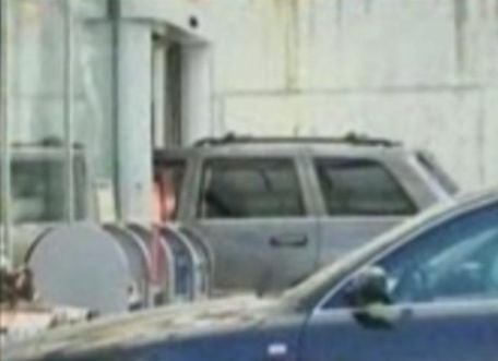 Un şofer din Constanţa a intrat cu jeep-ul într-o benzinărie