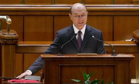 Băsescu a vorbit în Parlament despre revizuirea Constituţiei: Cele mai importante declaraţii 