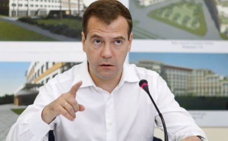 Medvedev, supărat foc pe Băsescu: L-a criticat în timpul summitului Rusia-NATO de la Soci