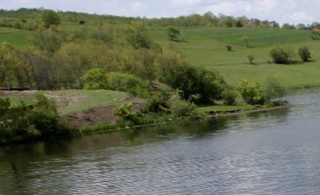 Un băiat de 14 ani a murit înecat într-un lac din Sibiu