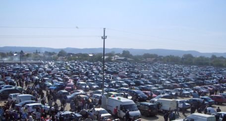 Razie de amploare în cel mai mare târg auto din Bucureşti