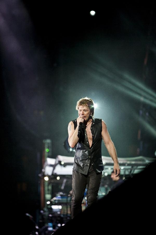 Cele mai reuşite fotografii de la concertul Bon Jovi din Piaţa Constituţiei 100951