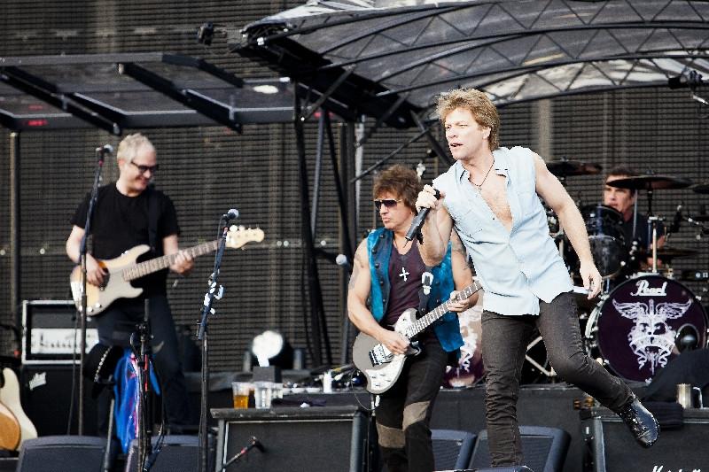 Cele mai reuşite fotografii de la concertul Bon Jovi din Piaţa Constituţiei 100953