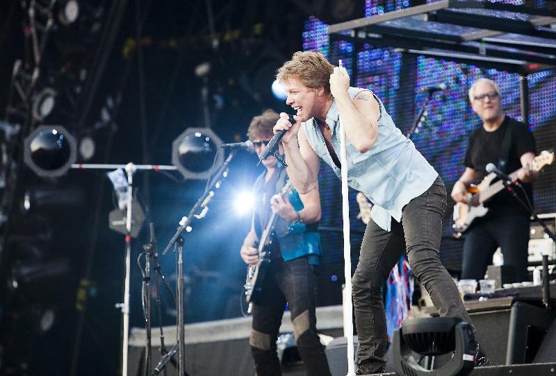 Cele mai reuşite fotografii de la concertul Bon Jovi din Piaţa Constituţiei 100954