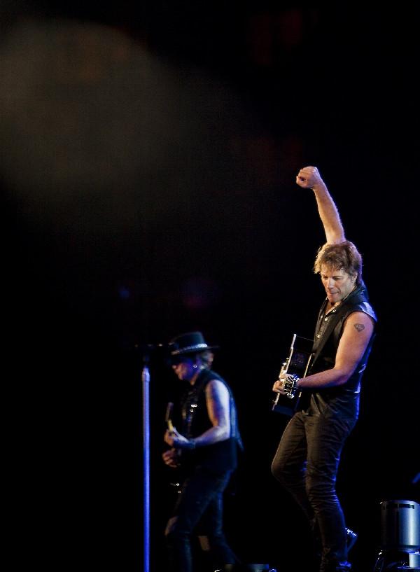 Cele mai reuşite fotografii de la concertul Bon Jovi din Piaţa Constituţiei 100956