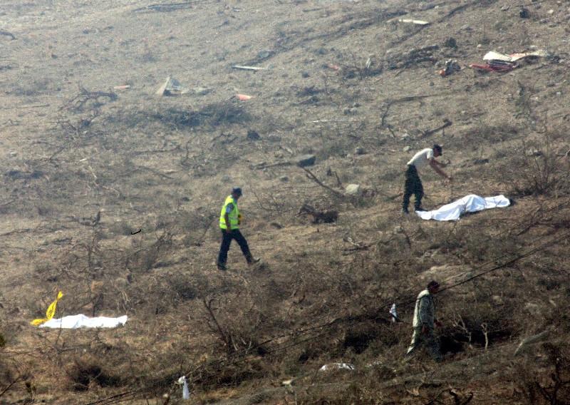 Explozii la o bază navală din Cipru: 18 morţi şi zeci de răniţi 100935