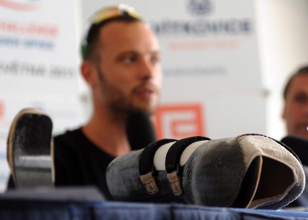 Sportivul cu proteze de carbon în locul picioarelor, Oscar Pistorius, s-a calificat la CM de atletism 101834