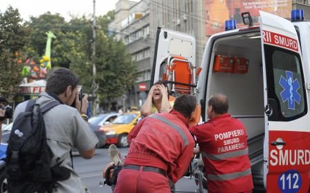 Accident grav în Eforie: Un şofer a intrat în plin într-o ambulanţă