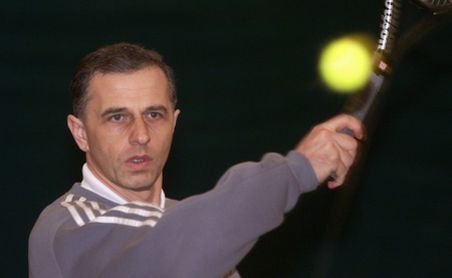 Hobby-uri ale politicienilor: Mircea Geoană, pasionat al tenisului