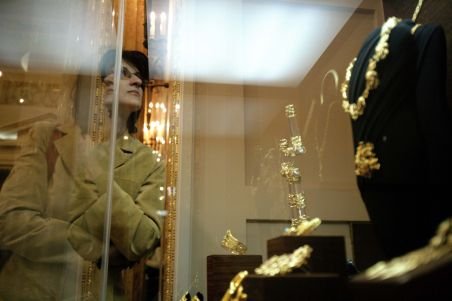 Bijutierii, în pericol: O posibilă dublare a preţului aurului i-ar băga în faliment