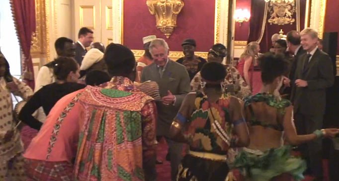 Prinţul Charles dansează pe ritmuri africane la Londra