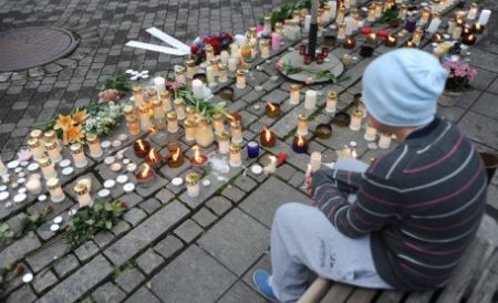 93 de morţi - cel mai recent bilanţ al atentatelor de la Oslo. Căutarea dispăruţilor continuă