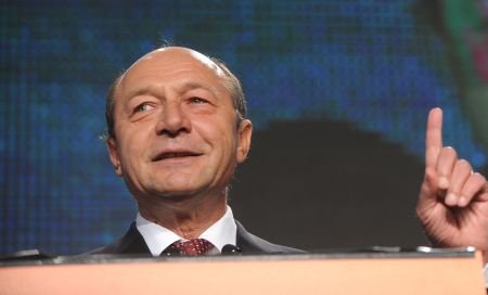 Băsescu, despre ministrul Sănătăţii şi şeful CNAS: Ori se înţeleg, ori pleacă
