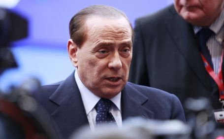 Silvio Berlusconi se teme de un atentat la adresa lui din partea liderului libian Muammar Gaddafi