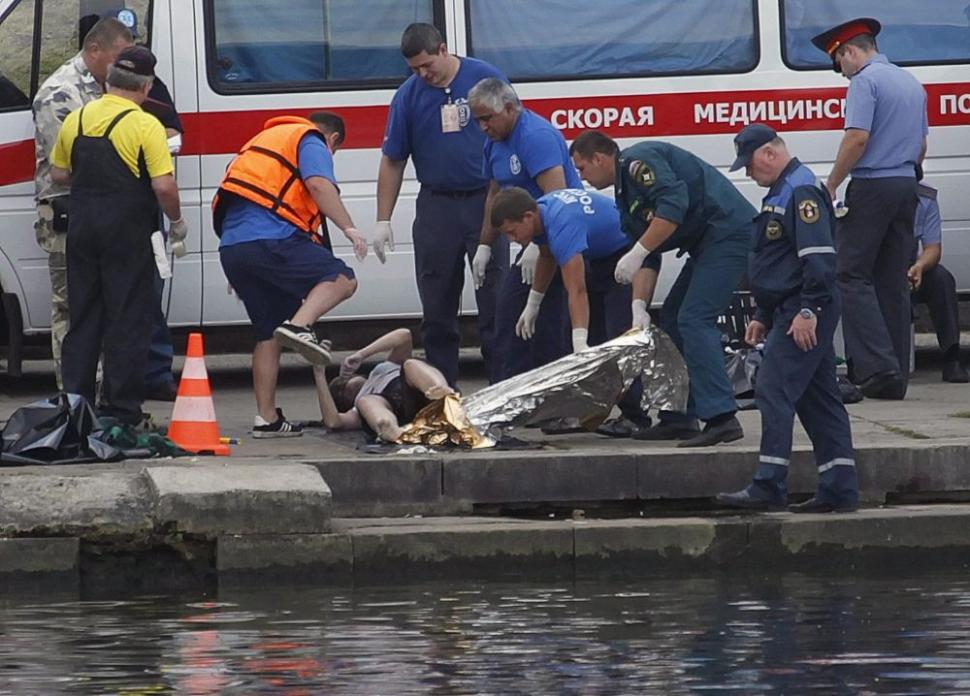 O barcă s-a scufundat pe râul Moscova. Nouă persoane au murit 103009