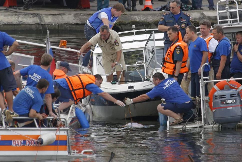 O barcă s-a scufundat pe râul Moscova. Nouă persoane au murit 103010