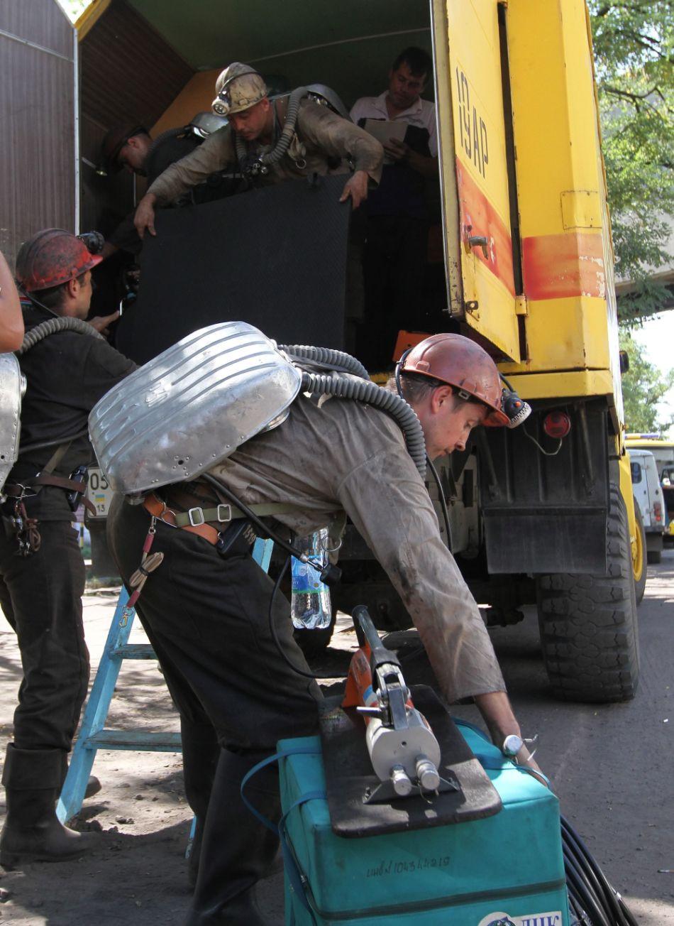 Zi de doliu naţional în Ucraina. Mai mulţi mineri au murit în două mine din estul ţării 102981