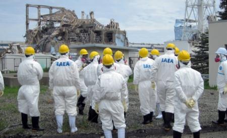 Nivel-record de radiaţii, înregistrat între cele două reactoare avariate de la Fukushima