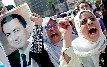Fostul preşedinte egiptean Hosni Mubarak va fi judecat de un tribunal din Cairo