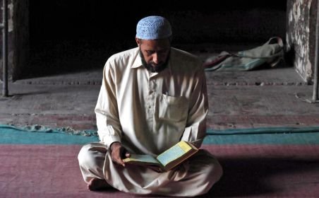 Musulmanii au intrat în Ramadan: Liderii islamici au făcut apel la pace
