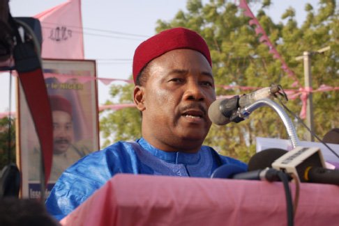 Liderul Nigerului confirmă tentativa de lovitură de stat. Zece persoane au fost arestate