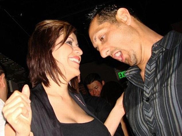 Nu le-ar fi ruşine! Foto cu bărbaţi care se uită în decolteul femeilor 103549