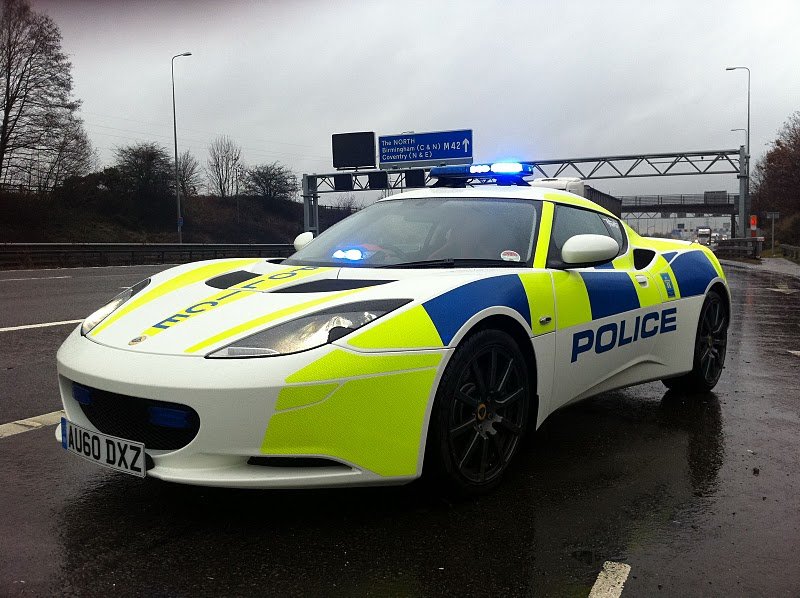 Primul echipaj de elită al Poliţiei Rutiere va fi echipat cu un Lotus Evora S, primit gratuit