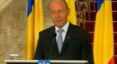 Preşedintele Băsescu nu vede criza şi face apel la presă, să fie prudentă cu etichetările