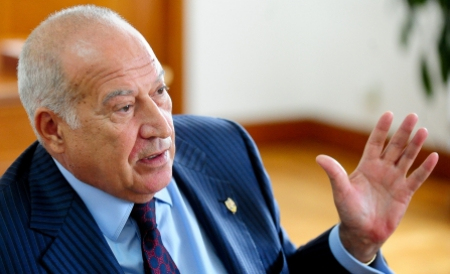 Voiculescu: Băsescu are poziţia pe care o are pentru că foarte mulţi oameni se tem de el