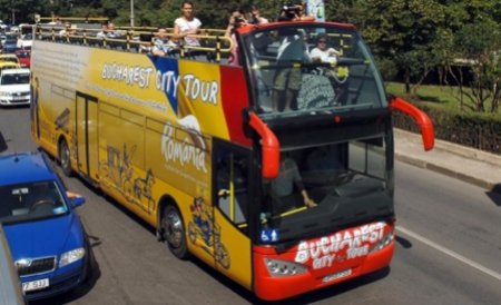 Autobuzele supraetajate din Bucureşti au ghid audio numai în limba română