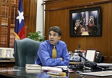 Guvernatorul din Texas se va înscrie sâmbătă în cursa pentru preşedinţia Statelor Unite