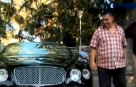 Manelistul Nicolae Guţă a primit cadou un Bentley de 200.000 de euro la o nuntă