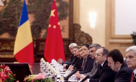 Boc, către afaceriştii chinezi: Guvernul român nu va lua măsuri populiste în 2012