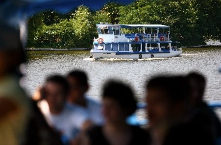 Plimbare gratuită cu vaporaşul în Parcul Herăstrău, de Ziua Marinei