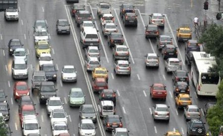 Traficul rutier de pe DN1, deviat pe DN1A. 70.000 de maşini, aşteptate dinspre Braşov spre Capitală