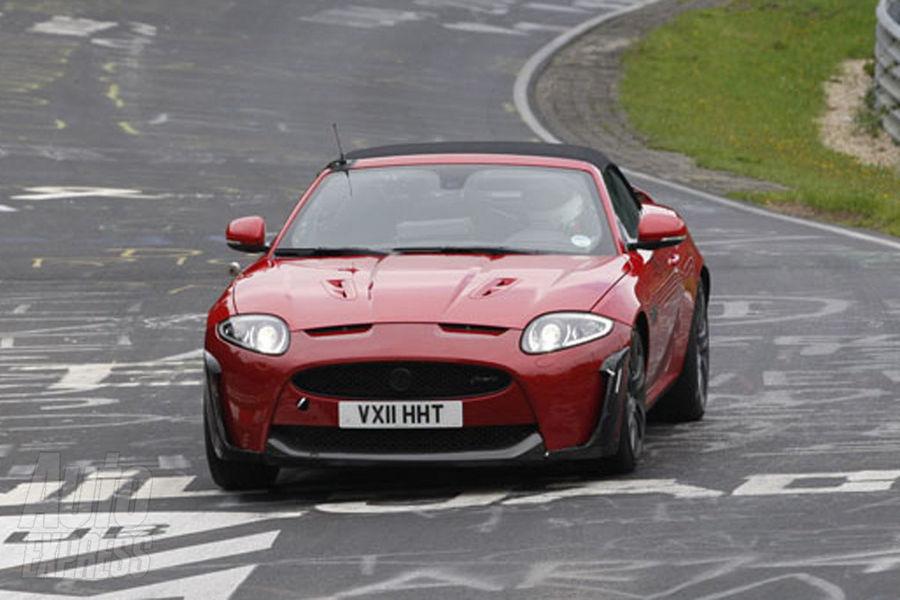 Jaguar XKR-S Cabrio, aproape de realitate. Imagini spion cu noua decapotabilă a britanicilor 104604