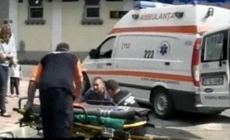 Bărbatul resuscitat miercuri în faţa spitalului închis din Codlea a murit