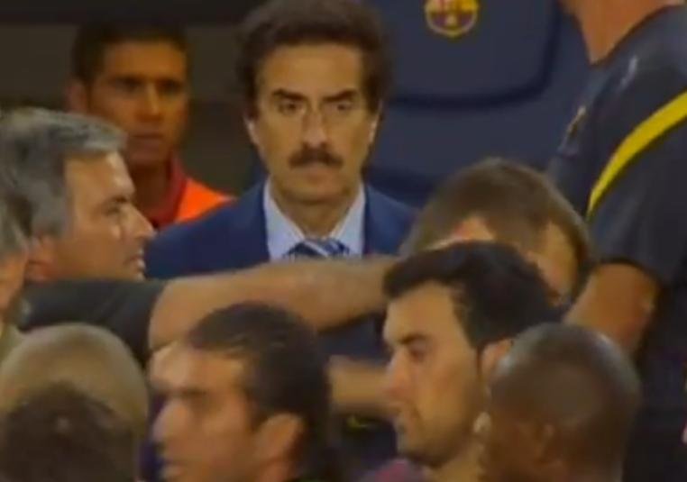 Mourinho şi-a vărsat nervii pe secundul Barcelonei. Vezi ce i-a făcut