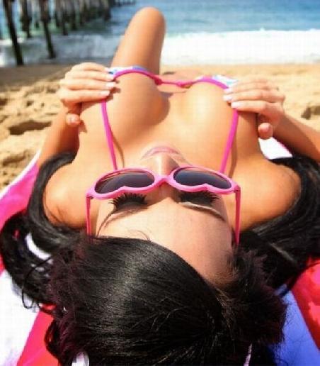 &quot;Vederi&quot; sexy de la mare. Vezi galeria foto 104901