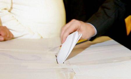 Alegeri parlamentare parţiale în Neamţ şi Maramureş. Vezi principalii contracandidaţi