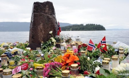 Norvegia a comemorat cele 77 de victime ale masacrului comis de Breivik
