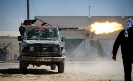 Peste 376 de morţi şi 1.000 de răniţi, în confruntările de la Tripoli