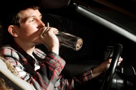 Safe driving - serviciul inventat de un constănţean pentru cei care vor să bea până nu mai ştiu de ei