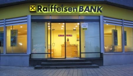 Profitul Raiffeisen a simţit mai mult presiunea cheltuielilor administrative decât creşterea veniturilor din operaţiuni