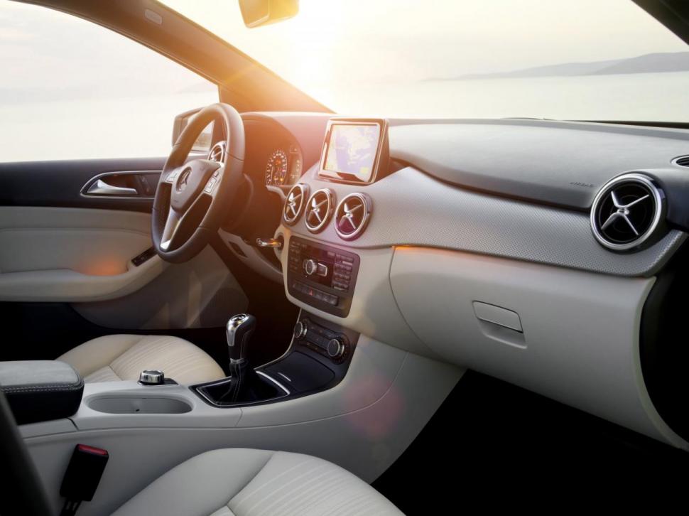 Oficial: Noul Mercedes-Benz B-Class 105573