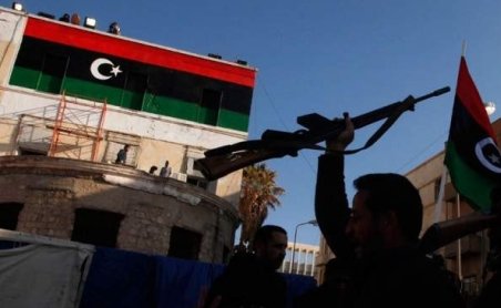 Rebelii libieni anunţă că şi-au transferat guvernul la Tripoli