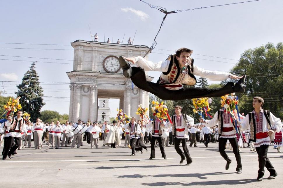 Republica Moldova sărbătoreşte împlinirea a 20 de ani de la independenţa faţă de Moscova 105689