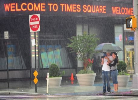 New York s-a transformat într-un oraş părăsit, în aşteptarea uraganului Irene