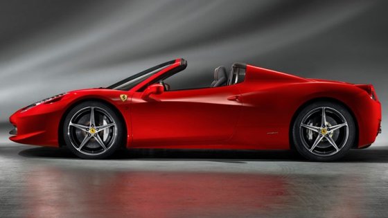 Românilor le place Ferrari 458 decapotabil