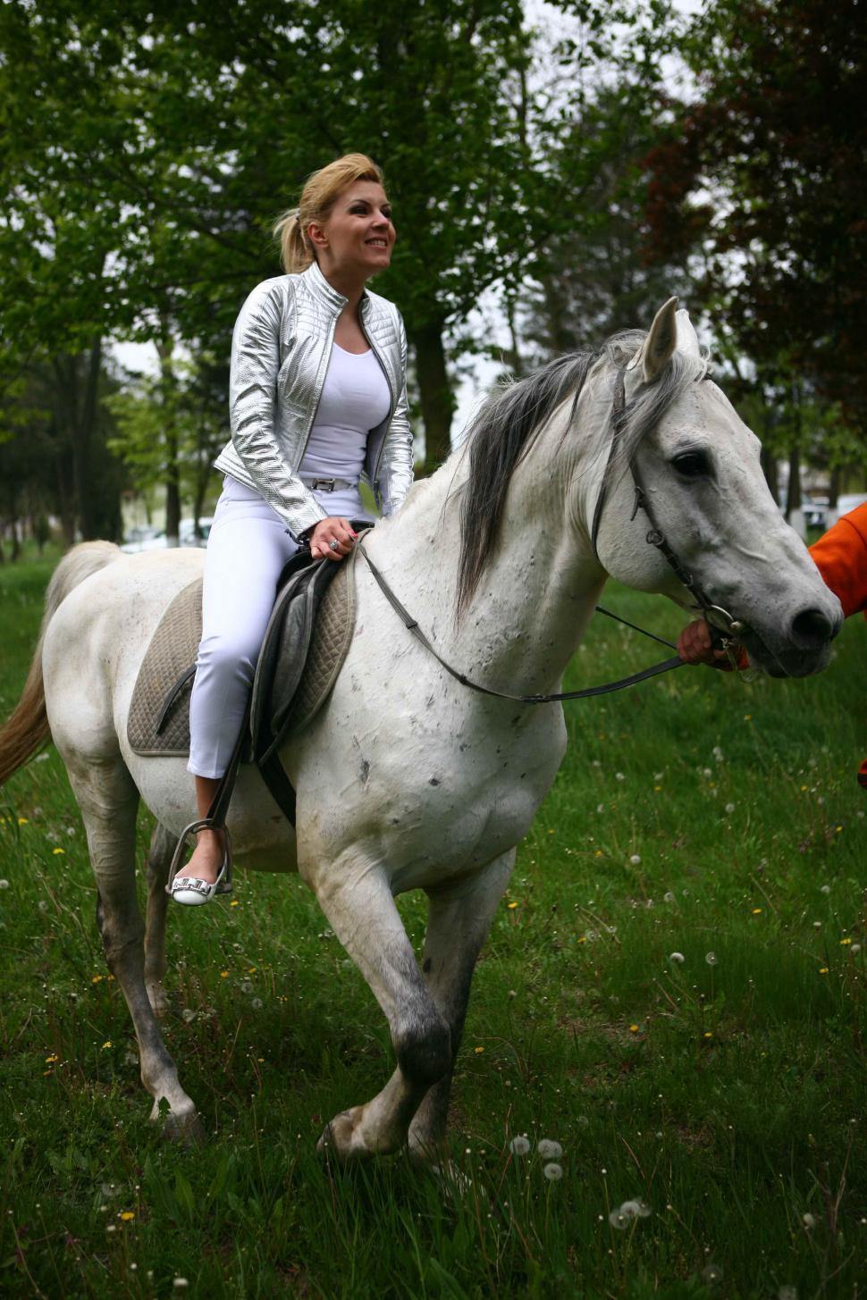 Un tânăr, despre Udrea: Este o persoană &quot;very beautiful&quot;. Vezi o galerie foto inedită cu ministrul 106294